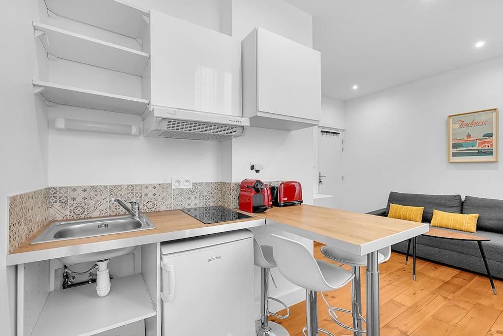 Апартаменты Le Cocon - T2 Cosy Hypercentre Avec Parking Тулуза Экстерьер фото